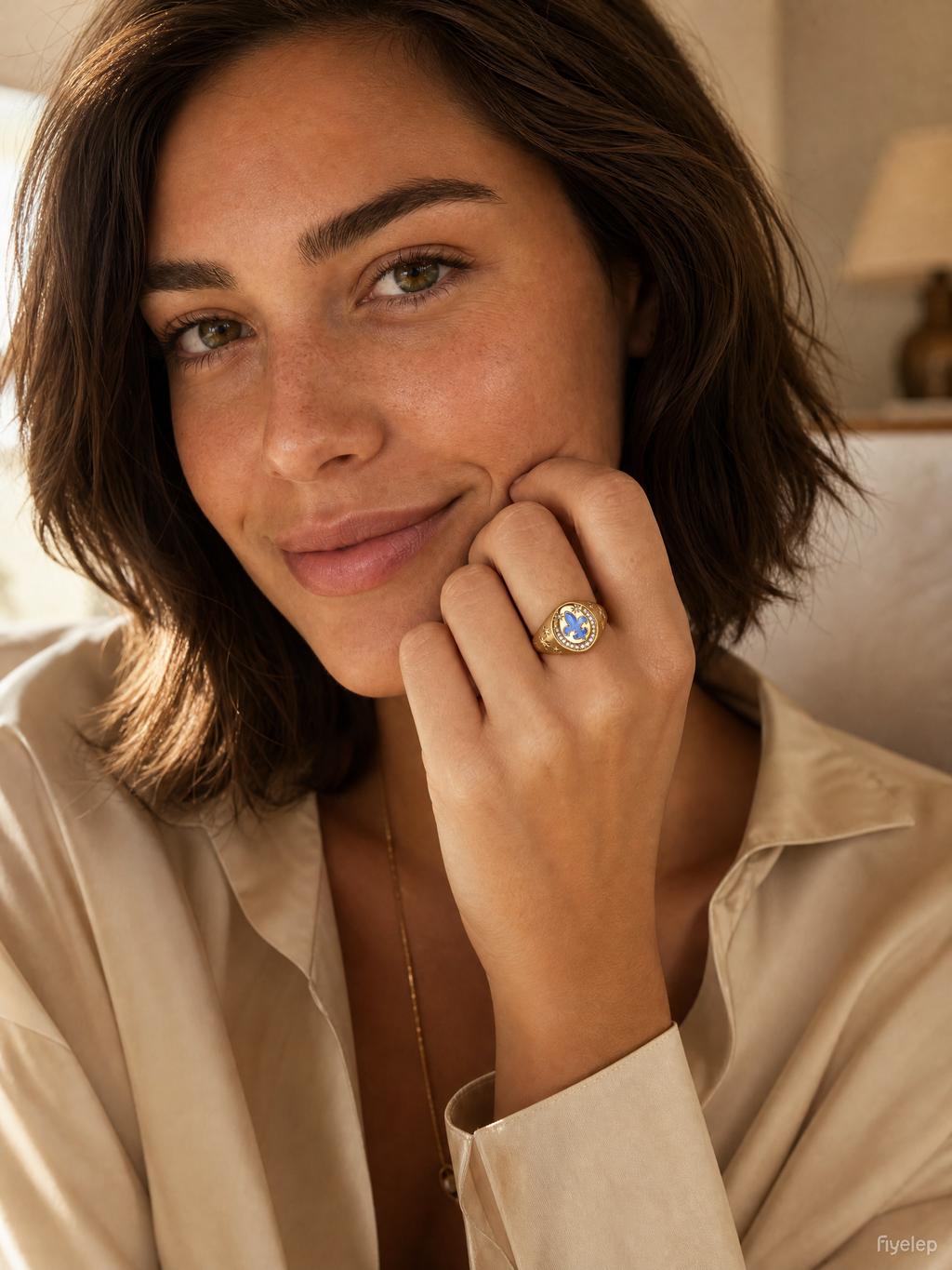 Lris Signet Ring